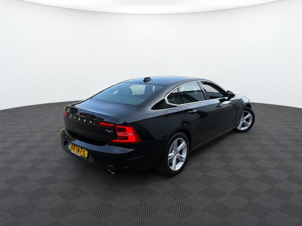 Volvo S90 2.0 t6 awd momentum+