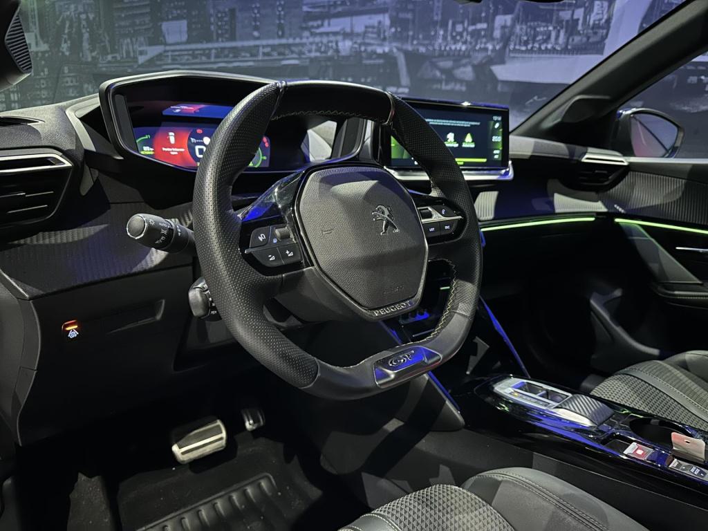 Peugeot 208 1.2 puretech gt *camera*ambiente verlichting*fullled*