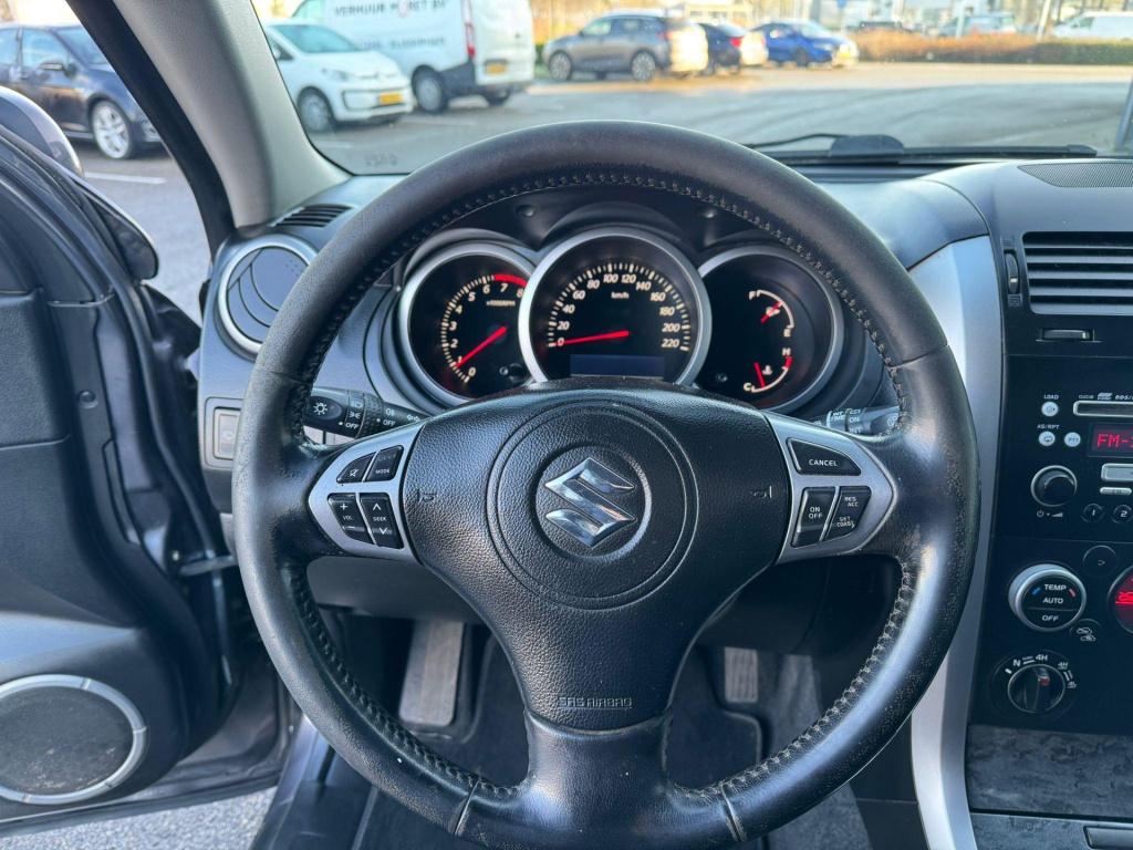 Suzuki Grand Vitara 2.4 high executive