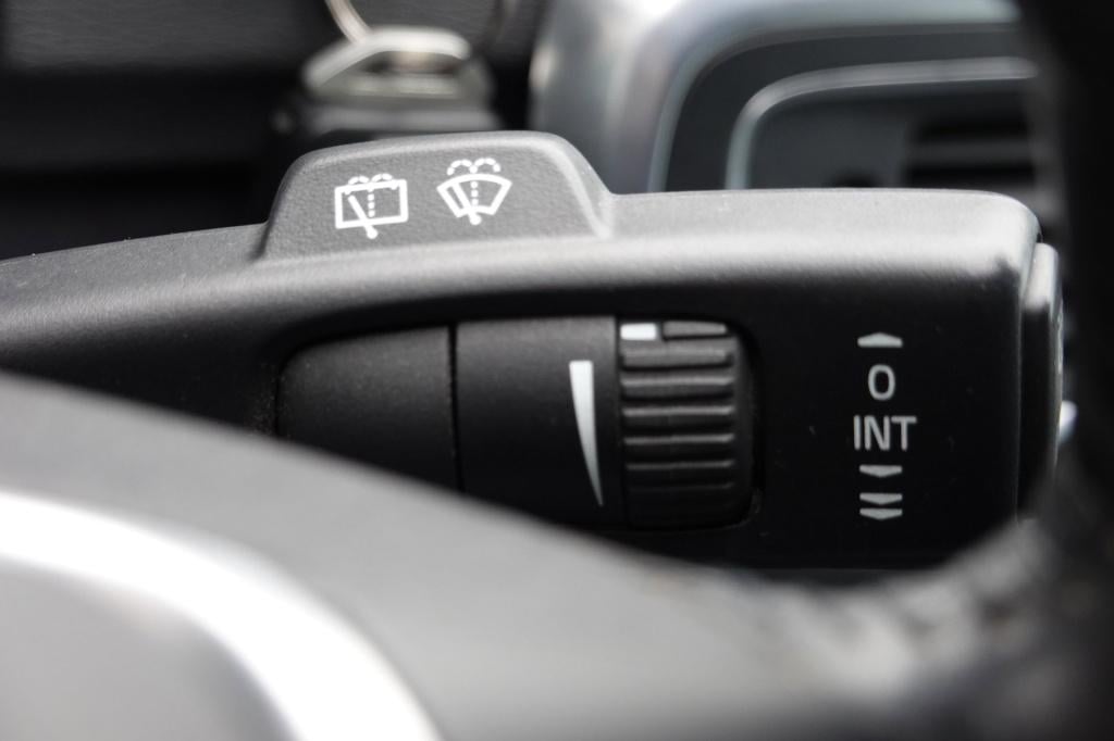 Volvo V60 1.6 t3 150-pk ocean race