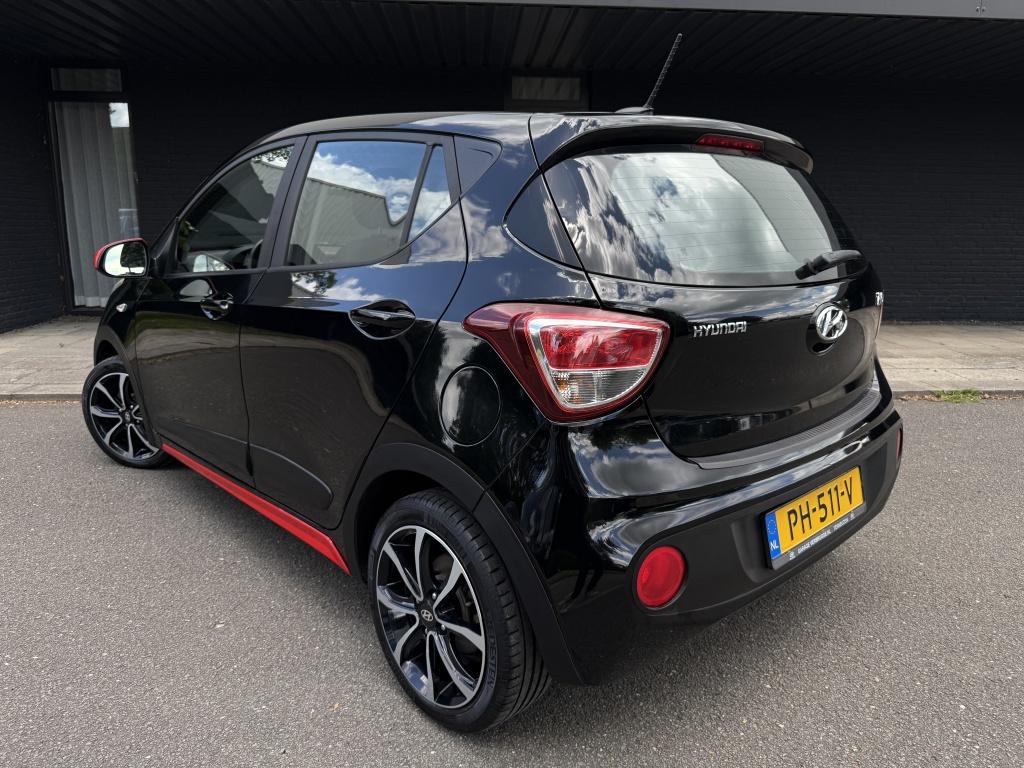 Hyundai I 10 1.0i go! - carplay - android auto - sportieve uitvoering -