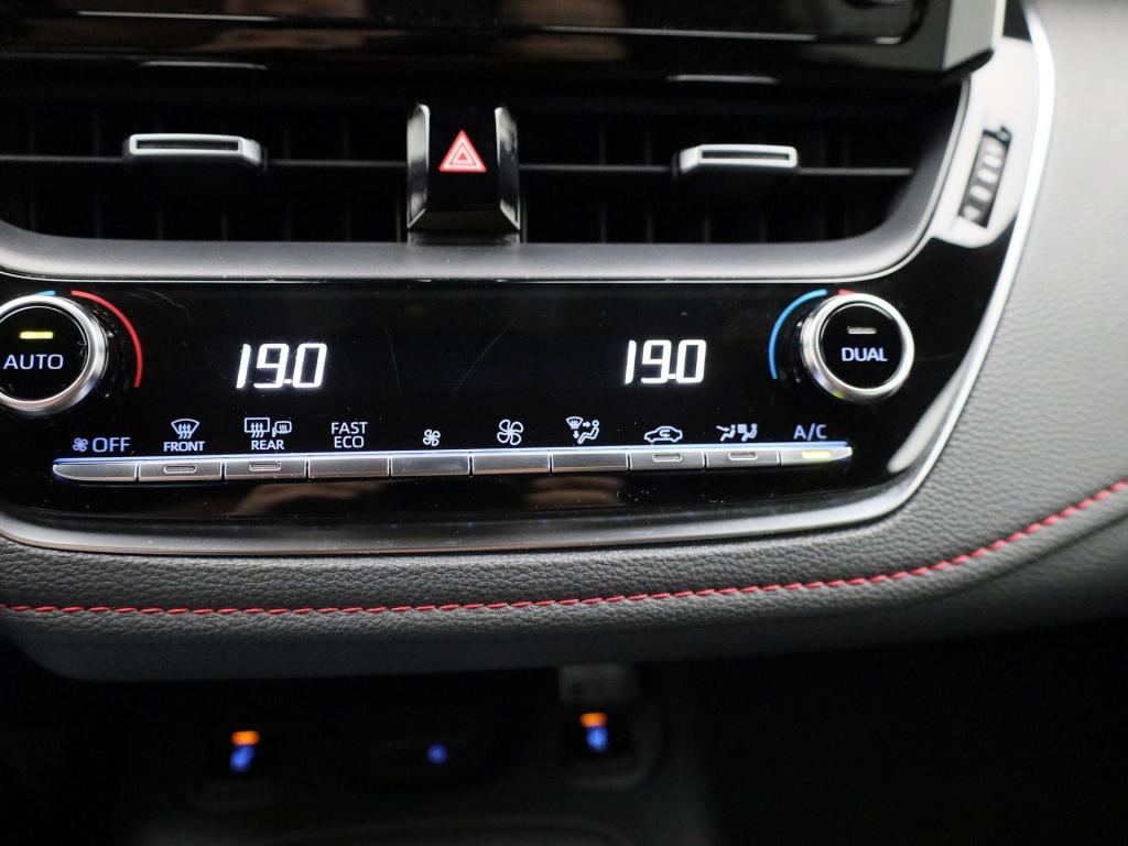Toyota Corolla Touring Sports 1.8 hybrid executive | automaat | stoel verwa