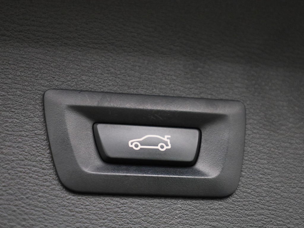 BMW X1 xdrive25e executive | automaat | lmv | parkeer sensoren | camera | c