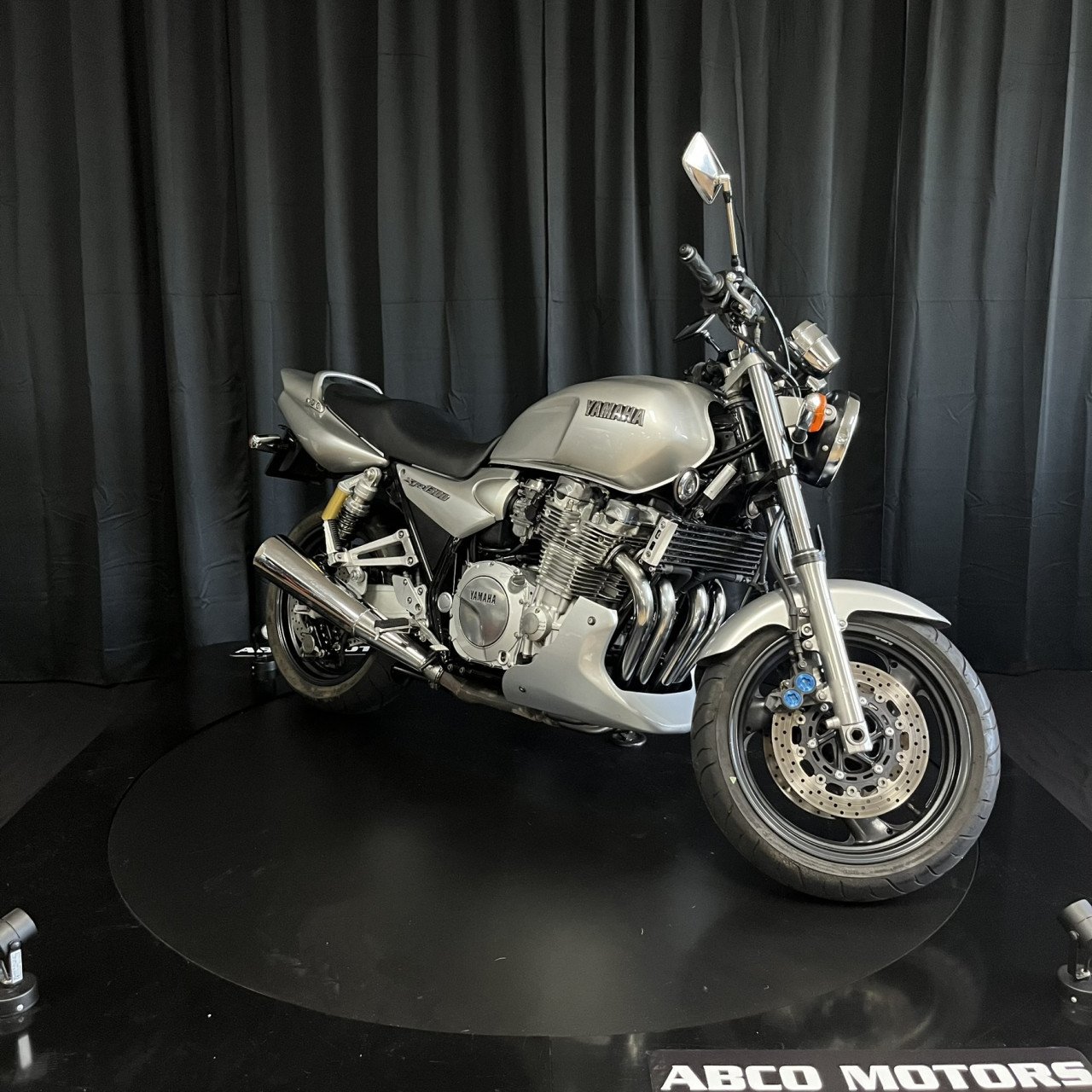 Yamaha XJR1300