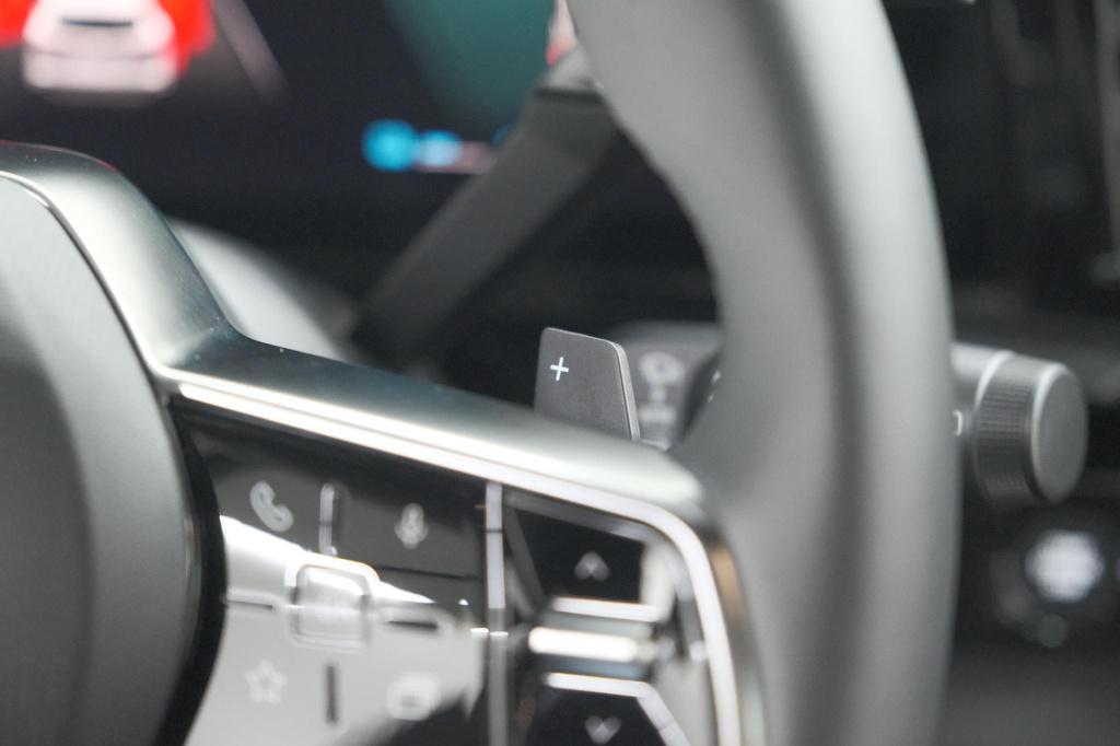 Renault Austral 1.2 e-tech full hybrid 200 techno | 360 camera | panoramada