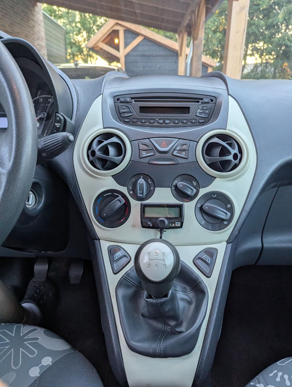 Ford Ka 1.2 Cool & Sound | Slechts 36.975 km | Airco