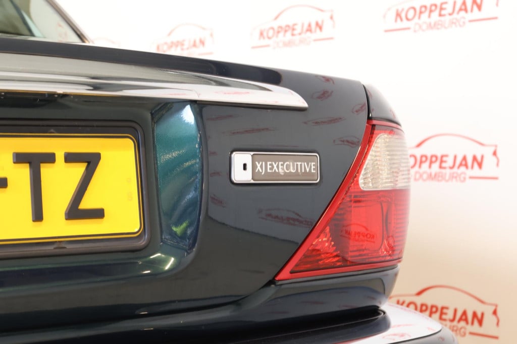Jaguar Xj 3.2 v8 executive org nl, eerste eigenaar, volledige onderhoud his