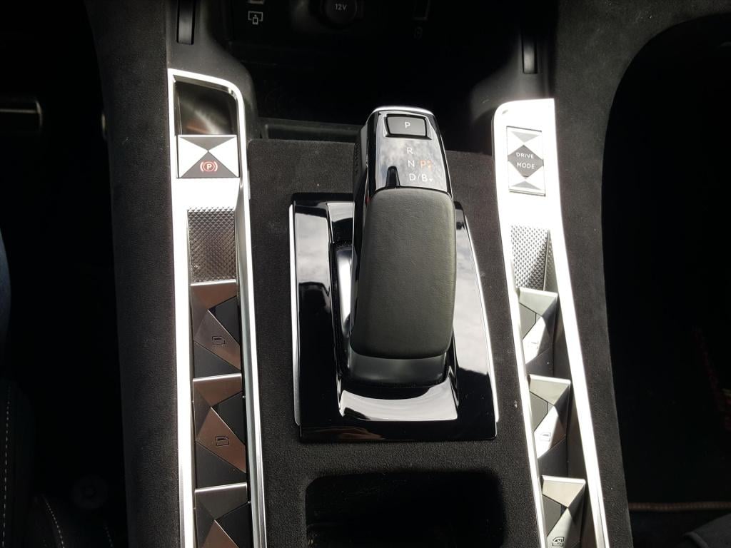 Ds Ds 7 1.6 e-tense 300pk 4x4 aut performance line+