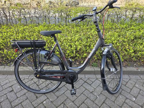 Schitterende Gazelle Deauville met middenmotor en 481wh accu