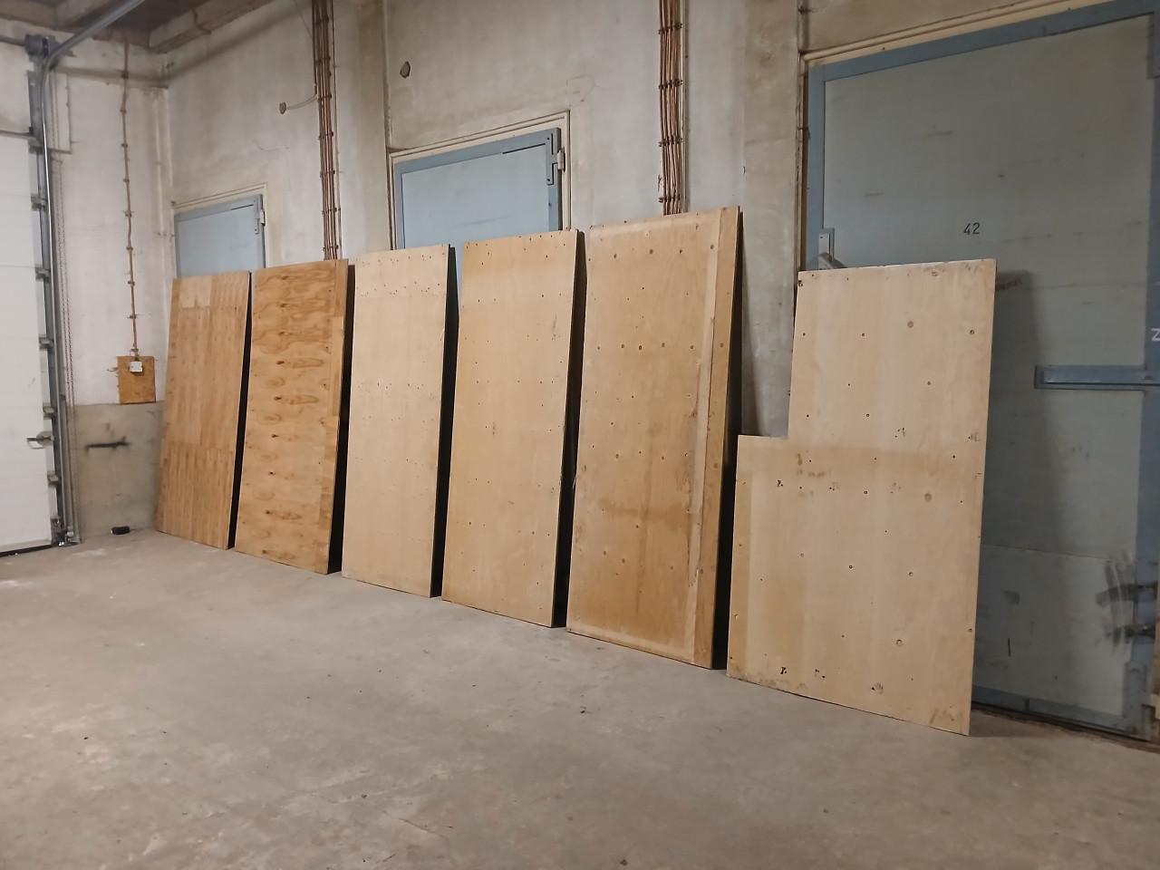 6 houten platen underlayment 18mm dik.
