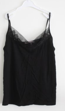 Zwarte top met kant maat 34