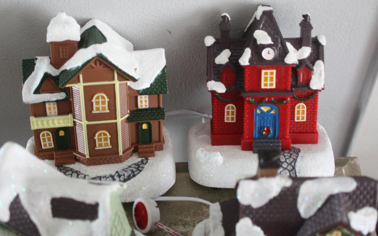 Set van 6 plastik kersthuisje smet verlichting