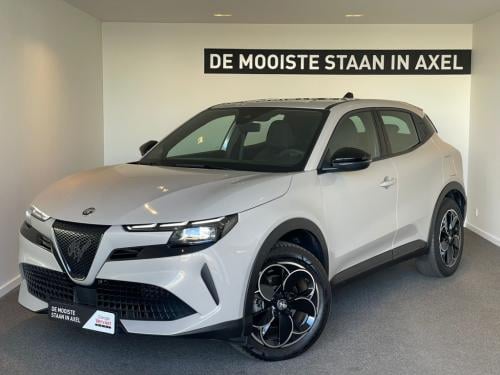 Alfa Romeo Junior elettrica 54 kwh