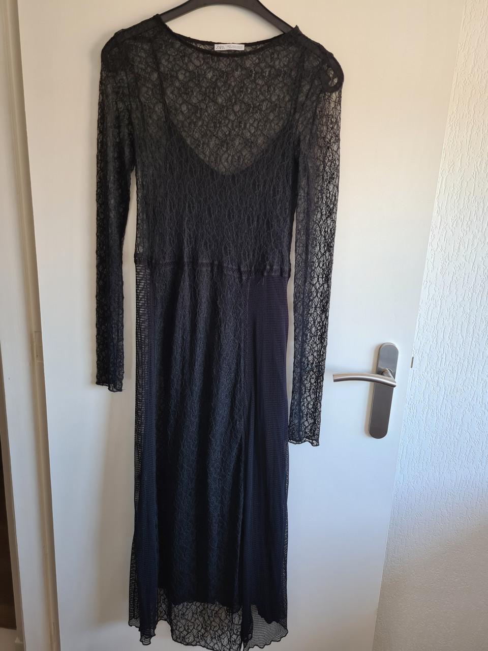 Nieuw ! Zara zwarte lange kanten Maxi jurk + onderjurkMaat M