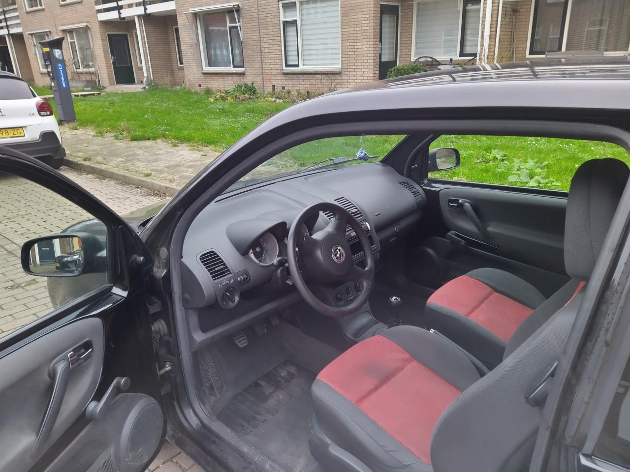 Leuke Volkswagen Lupo, Zwart, uit 2001, APK tot 28 maart 2026