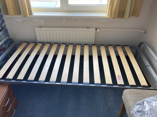 Te koop: 1 persoon ledikant