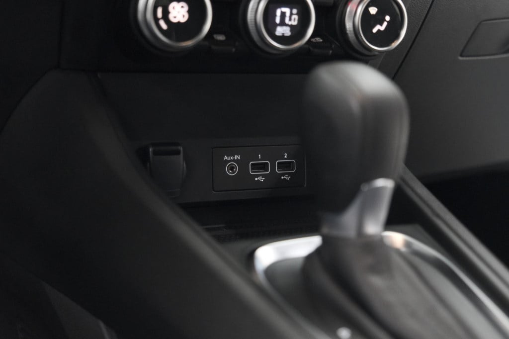 Renault Captur mild hybrid 140 edc techno | camera | navigatie | apple carp