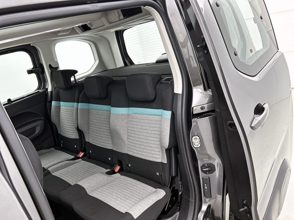 Citroen Berlingo 110 pk feel | rijklaar | trekhaak | parkeersensoren achter