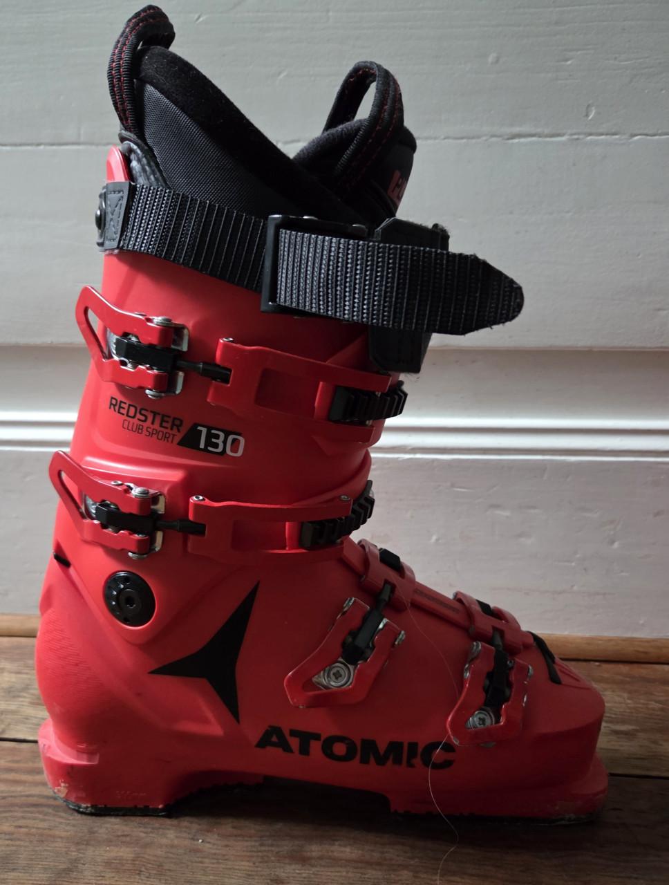 Rode skischoenen Atomic Redster Club Sport 130