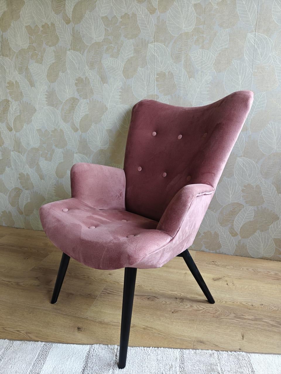Grote roze oorfauteuil in zeer nette staat!