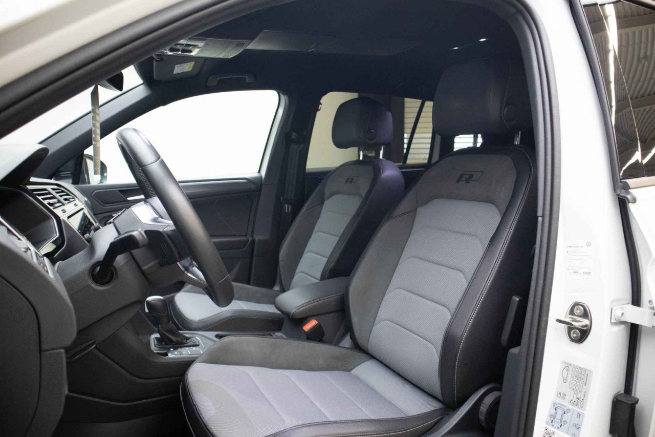 Volkswagen  Tiguan 1.5 TSI ACT Highline Business R | 20 Inch | Led |