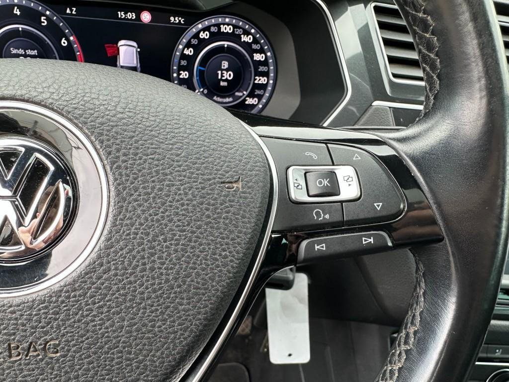 Volkswagen Tiguan 1.4 tsi act connected series r-line panoramadak trekhaak 