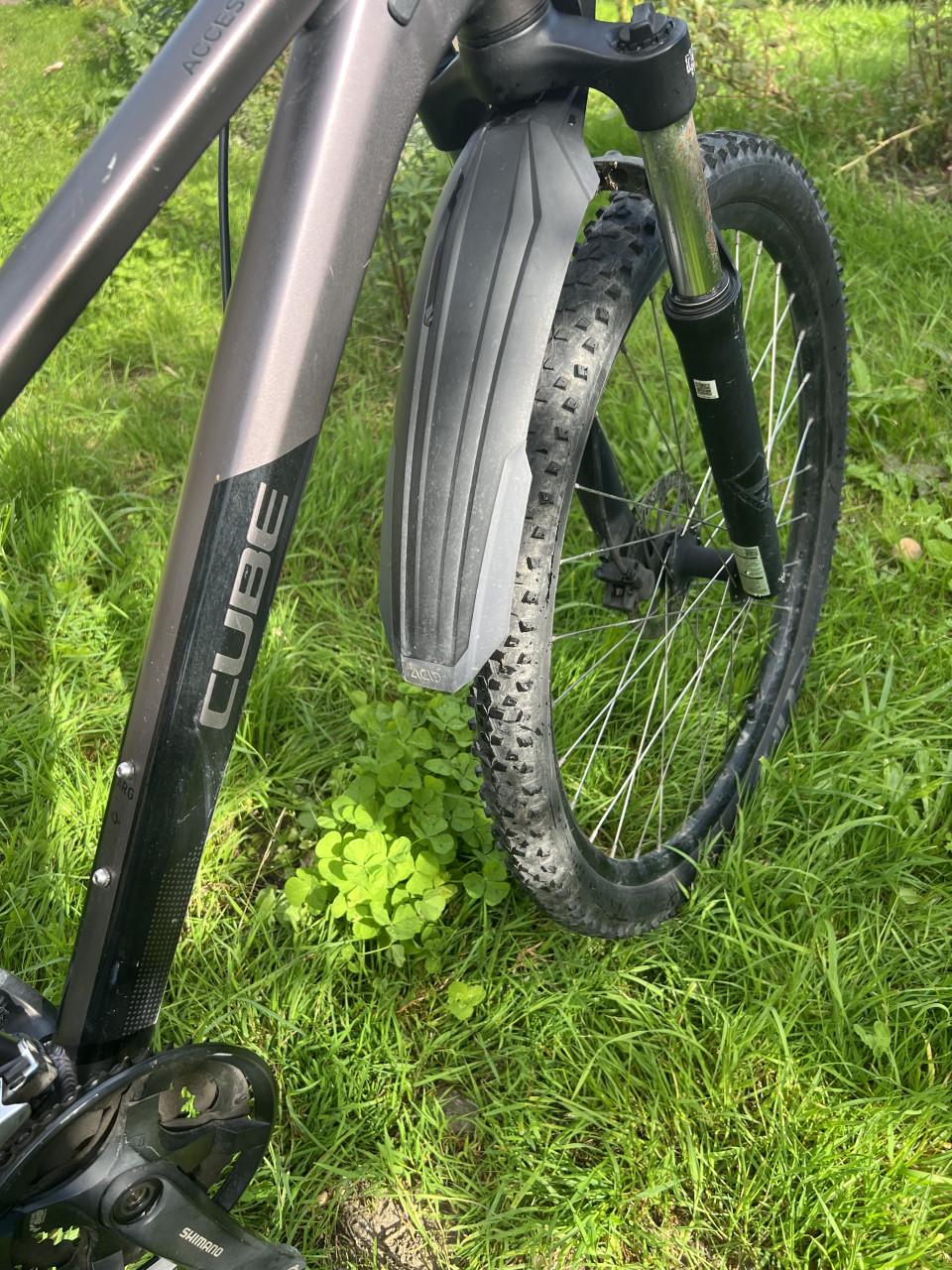 Dames Cube mountainbike access Eaz