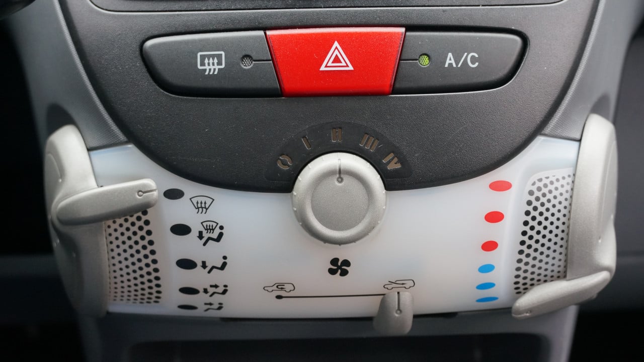 Peugeot 107 1.0-12V Millesim 200 rijklaar incl garantie