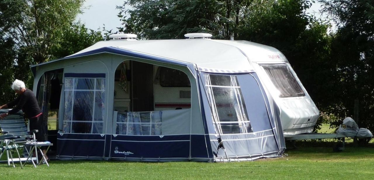 Te koop Beyerland caravan, 390-D sprinter LX (type 403b)