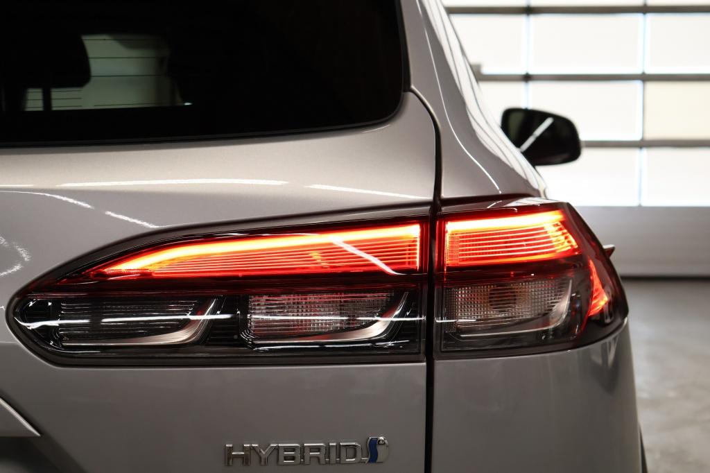 Toyota Corolla Cross 2.0 hybrid 200 first edition | trekhaak | nl auto