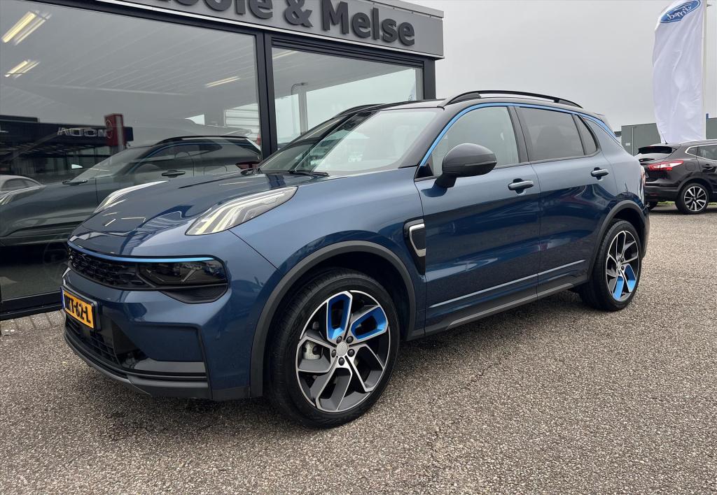 Lynk & Co 01 1.5 261pk phev 7dcth , panodak , adaptive cc ,stuur en stoelve