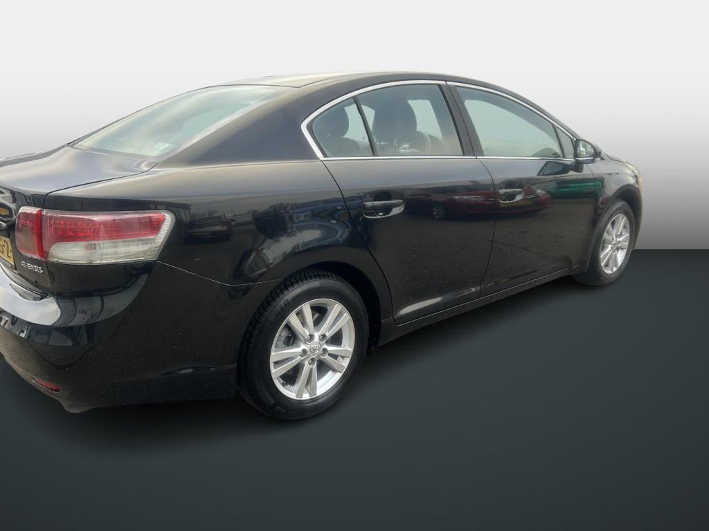 Toyota Avensis 1.8 vvti dynamic