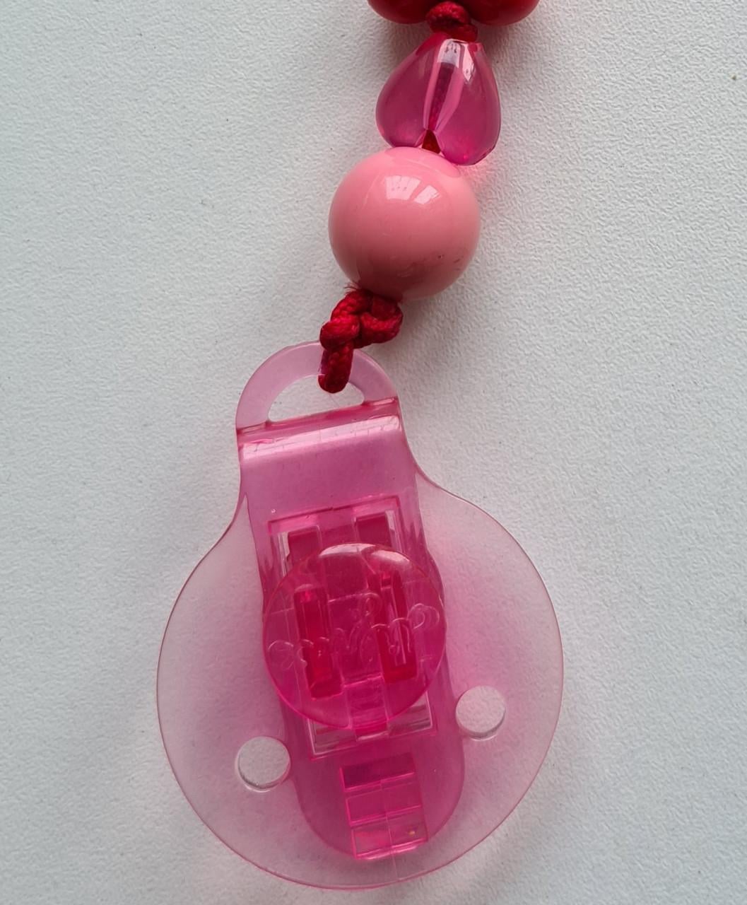 Nieuw ! Difrax Hartjes Speenkoord in het roze en rood