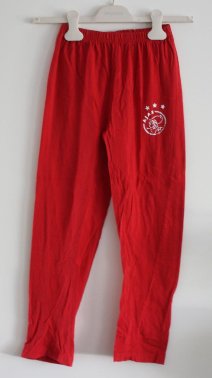 Rode pyamabroek adidas  maat 140-146