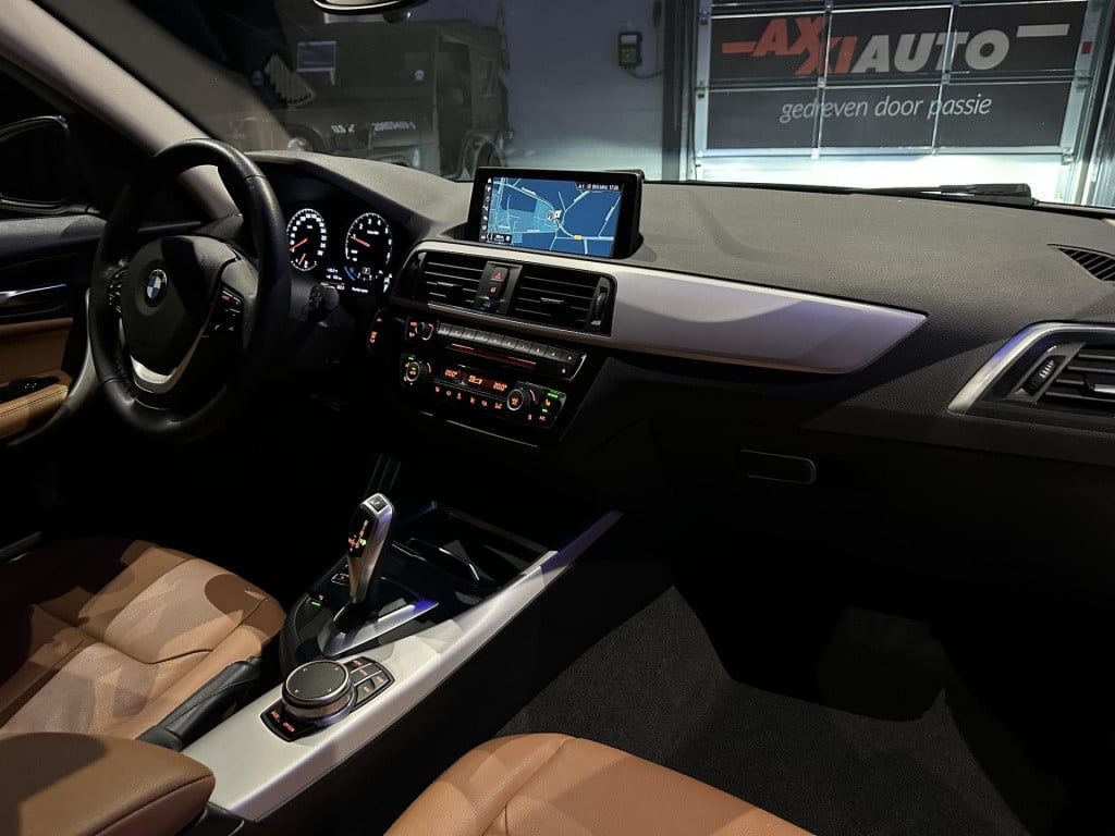 BMW 1 Serie 118i high executive *origineel nl*navi*clima*led*