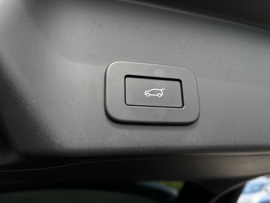 Land Rover Range Rover 1.5 p300e awd r-dynamic se | carplay | camera | acc 