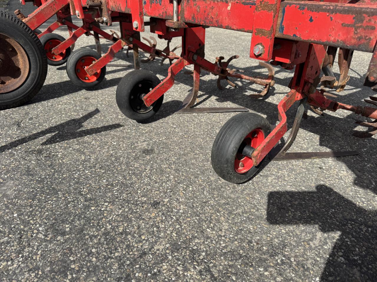 6 rijen 7 elementen Steketee schoffelmachine