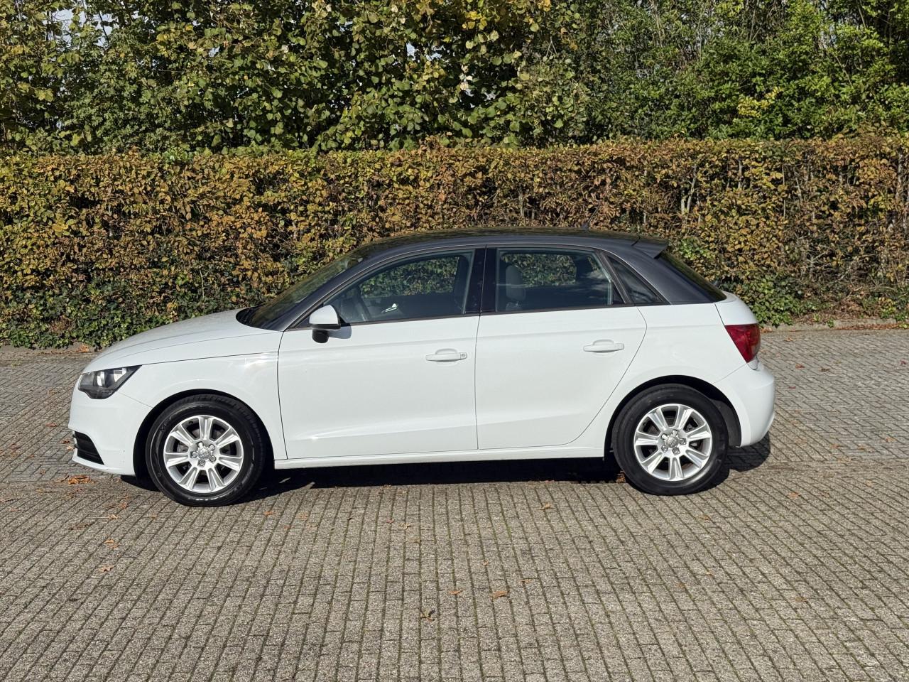 Audi A1 Sportback - 1.2 TFSI Ambition Pro Line Business Stoelverwarming
