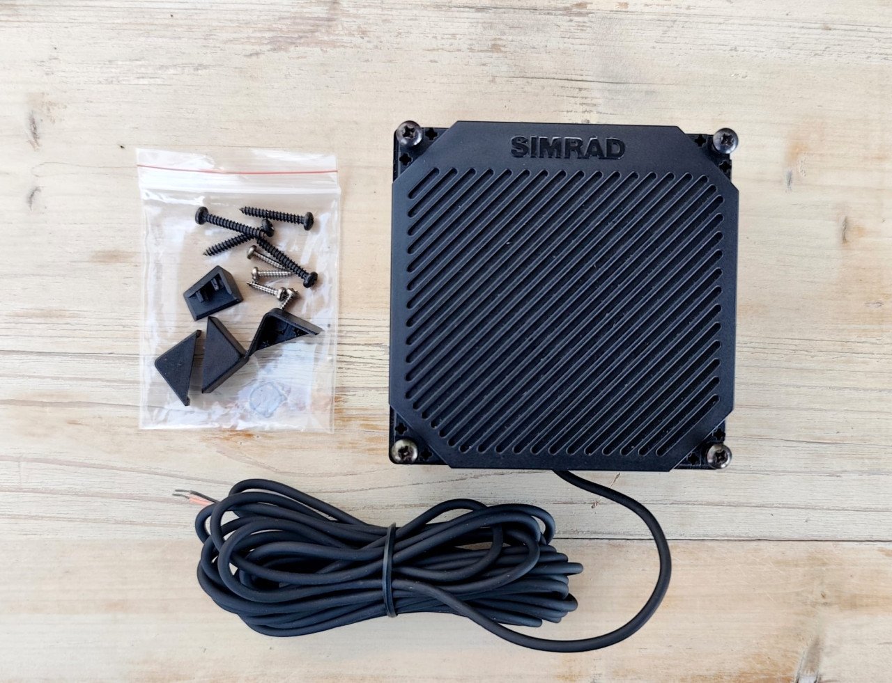 VHF SIMRAD RS87 DSC - NIEUW