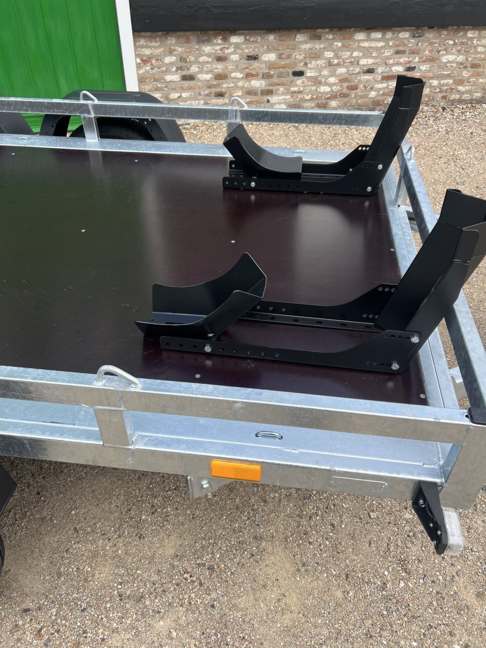Nieuwe motor trailer