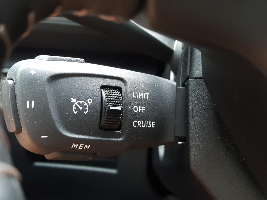 Peugeot 3008 1.6 plug-in hybrid 225pk e-eat8 allure pack business | navi |