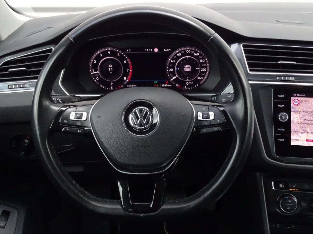 Volkswagen Tiguan 1.4 tsi act highline business r aut | r line | trekhaak |