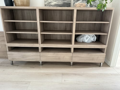 IKEA besta vara kast