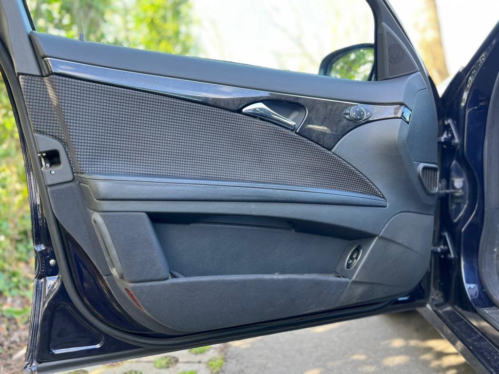 Mercedes-Benz E-Klasse 240 avantgarde