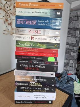 17 boeken thrillers