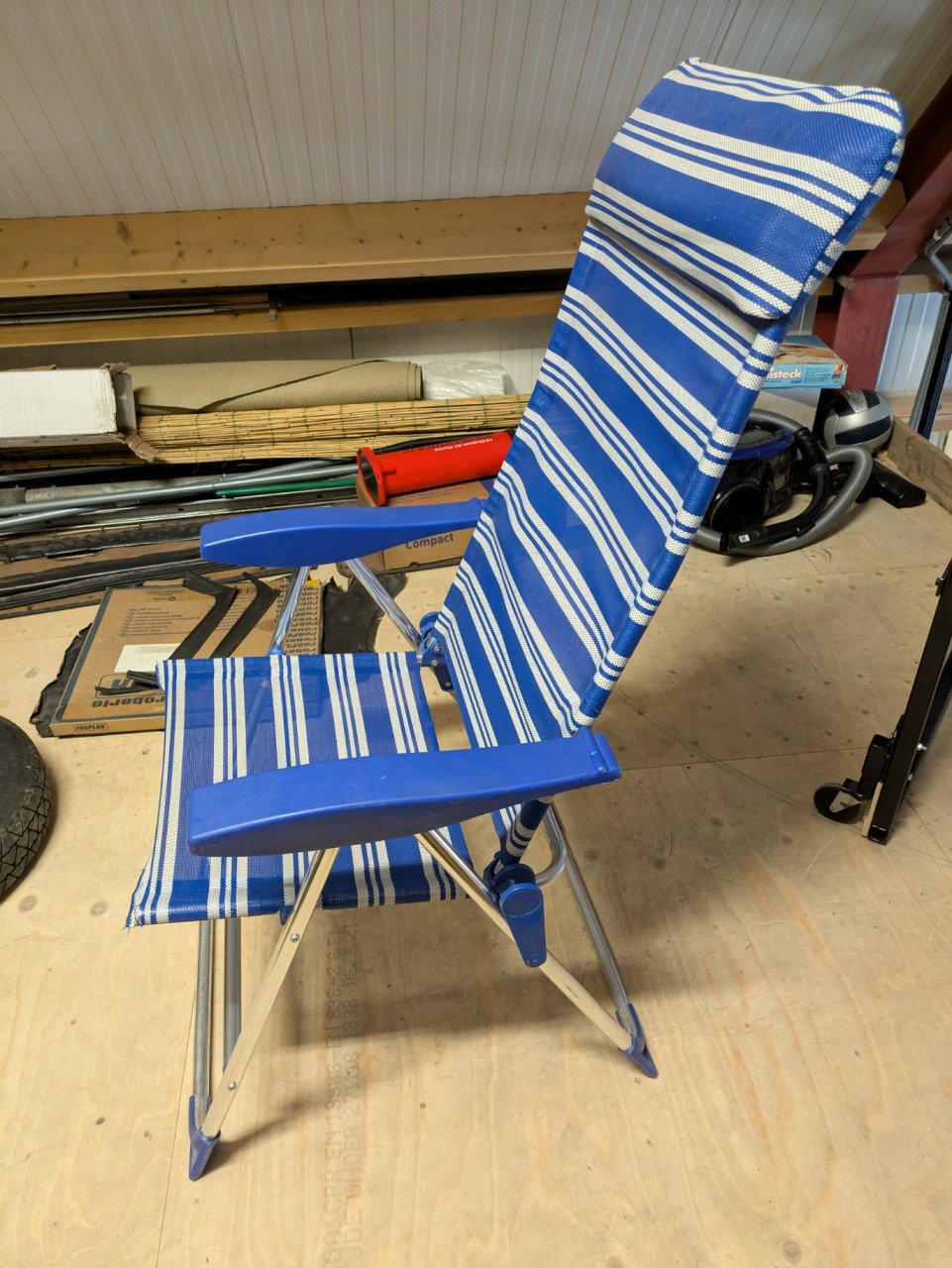 Te koop 2 campingstoelen.