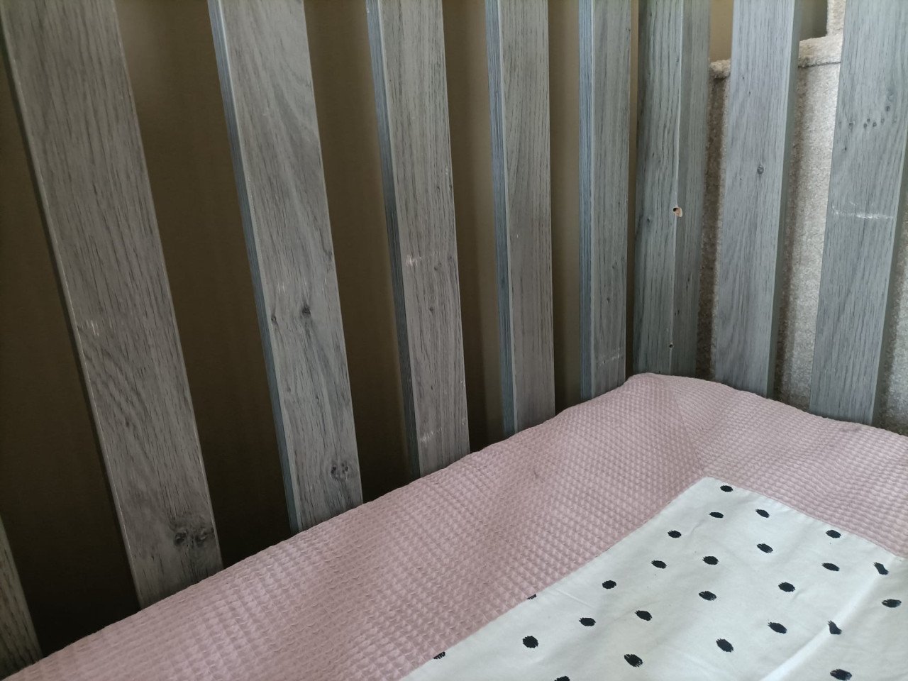 Stevige TWF babybox met lade – midden grijs