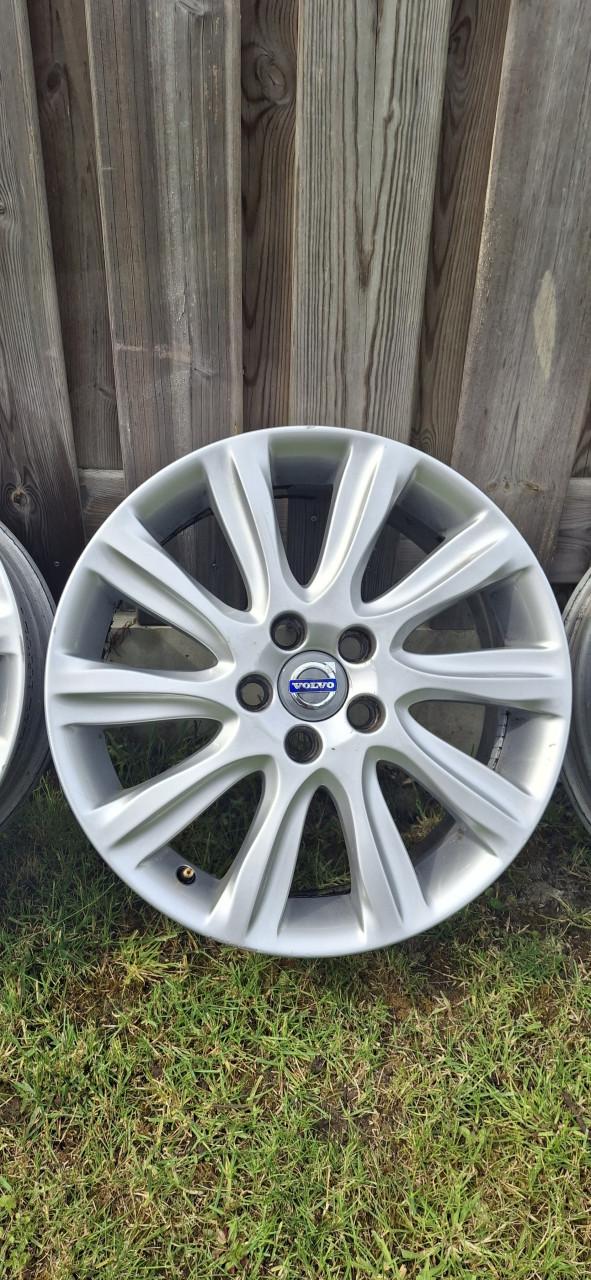Velgen Volvo 17inch aluminium - origineel