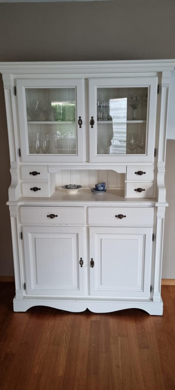 Grenen wit overgeschilderd vitrinekast