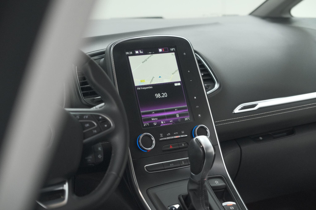 Renault Scenic tce 140 edc intens | trekhaak | camera | dodehoekdetectie | 